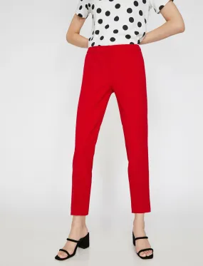 16303 Red Cropped Trousers