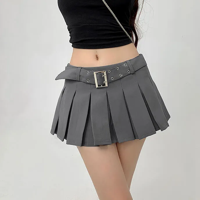 Buckle belt mini skirt