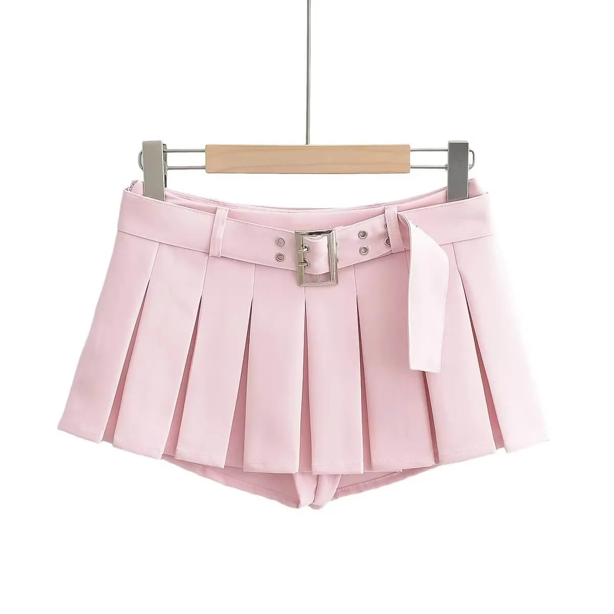 Buckle belt mini skirt